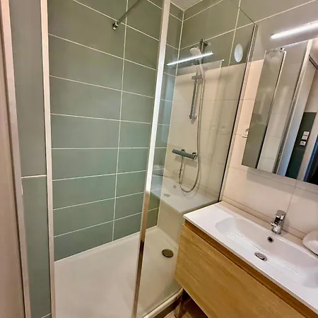 Cosy -2 Chambres, Clim & Parking * بالافاس ليه فلو