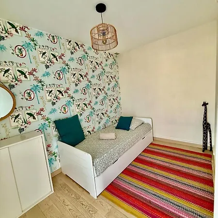 Cosy -2 Chambres, Clim & Parking شقة