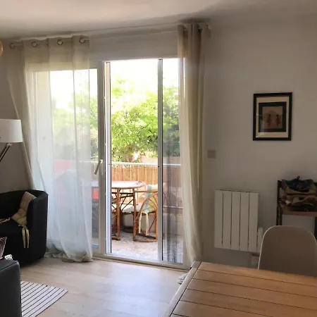 Cosy -2 Chambres, Clim & Parking Appartement