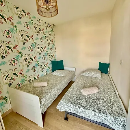 Cosy -2 Chambres, Clim & Parking Appartamento